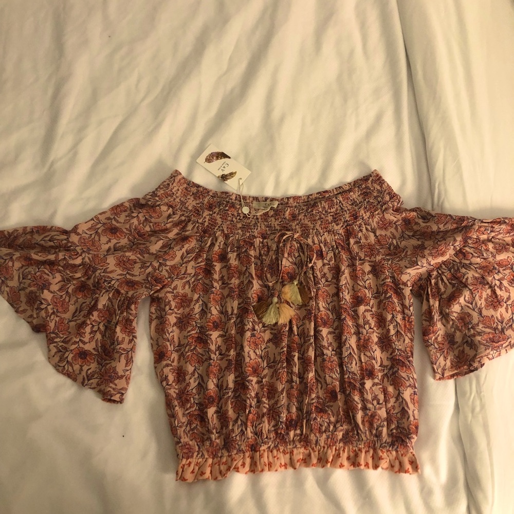 NWT Chelsea &Violet top. Very cute true to size…